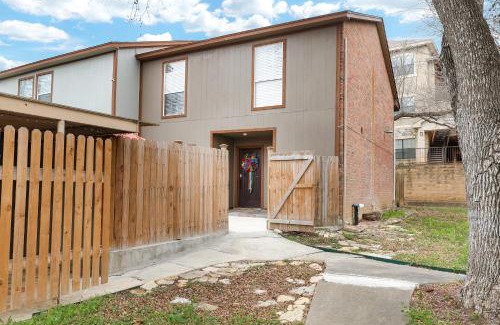 Wetmore House | Siesta - A Birdy Vacation Rental