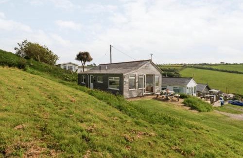 Eype House | Siesta Chalet