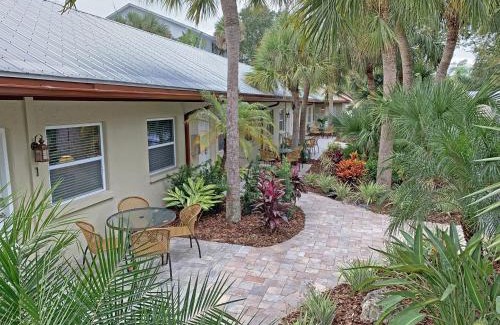 Siesta Key House | Siesta Heron Suites & Villas