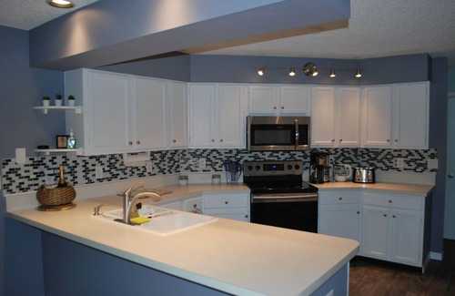 Lake Sarasota House | Siesta Key Beach Family Oasis - 3BR House with Heated Pool in Sarasota!n