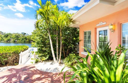 Siesta Key House | Siesta Key Bungalows, the Lagoon Bungalows Complex