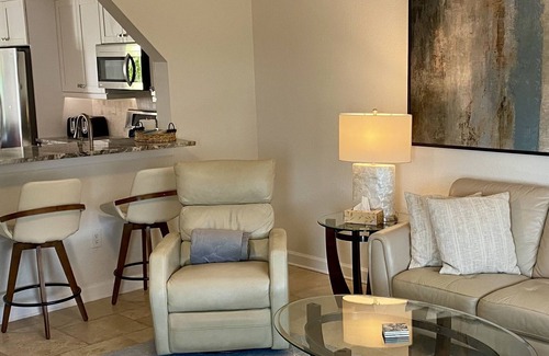 Siesta Key Condo | Siesta Key,Crescent Beach, 2bd-2bth,nSleeps 6, #1 Beach, Great Location!