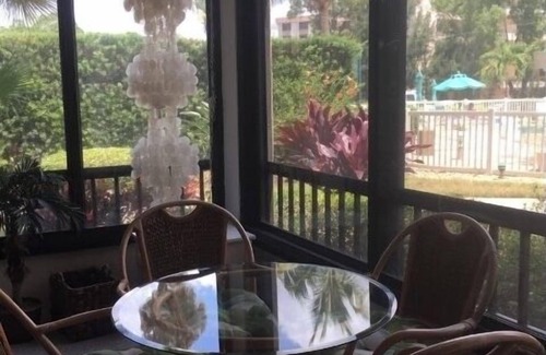 Siesta Key Condo | Siesta Key Island Reef Sarasota Florida condominium bay to beach