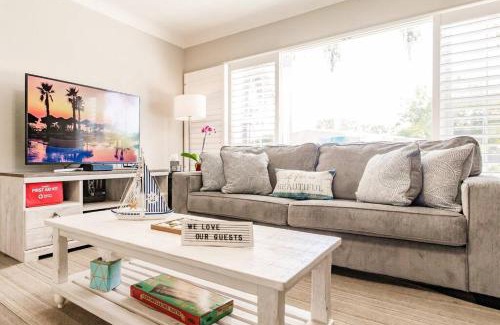 Sarasota House | Siesta Key Private Retreat -Screened Pool Haven