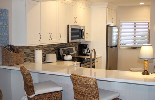 Siesta Key Condo | Siesta Key-Siesta Dunes- Beautiful Condo on the Gulf of Mexico- NEWLY RENOVATED!