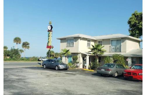 Riverside Park Hotel | Siesta Motor Inn By Townhouse Kennedy Space Center Titusville I 95