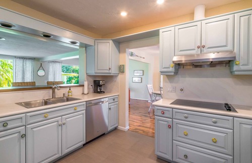 Southgate House | Siesta Side Stay