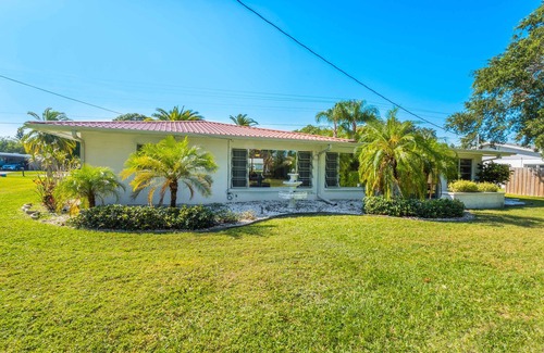 Southgate House | Siesta Side Stay