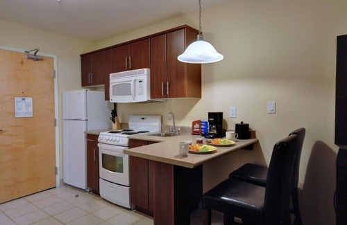 Hudson's Hope Hotel | Sigma Inn & Suites Hudson's Hope