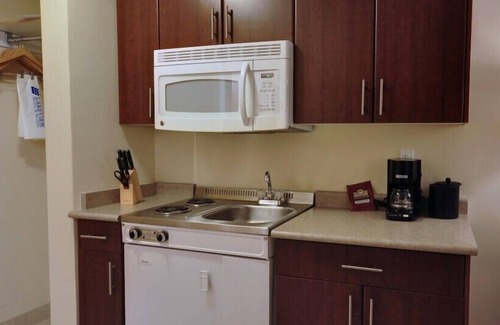 Hudson's Hope Hotel | Sigma Inn & Suites Hudson's Hope