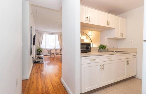 Central Park North Apartment | Silent and Cozy 2-bedroom apartment with WiFi, AC in welcoming New York