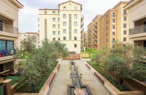 Dubai Apartment | Silk Valley - Luxury 1B with pool access