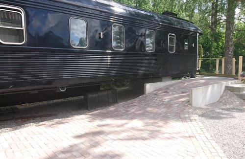 Arjang Hotel | Silleruds Station