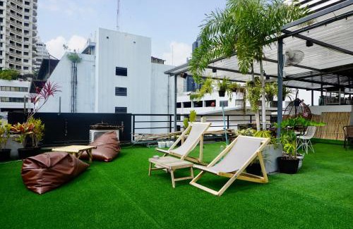 Silom Apartment | Silom Soi 3 Hash Apartment hip and funky with rooftop view