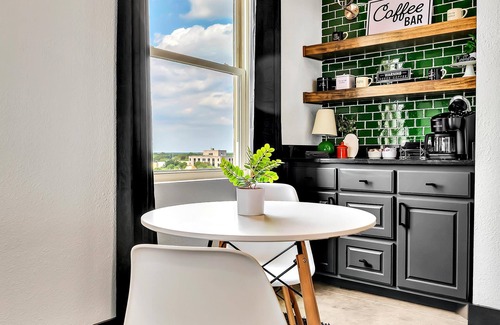Brazos Condo | Silos Studio