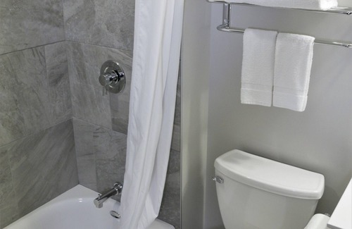Silver Bay Hotel | Silver Bay YMCA Inn and Conference Center