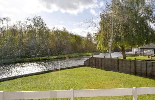 Horning House | Silver Birches-Af46