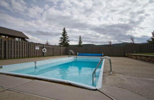 Big Sky Meadow Village Apartment | Silver Bow 65