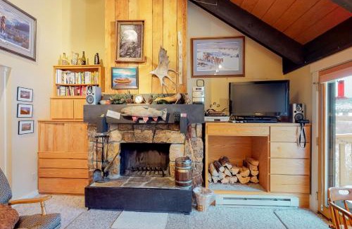 Big Sky Meadow Village Apartment | Silver Bow 65