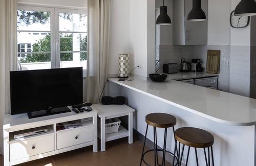 Foz do Arelho Apartment | Silver Coast apartment with panoramic views at Foz do Arelho