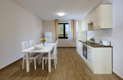 Mariapocs House | Silver Cottage