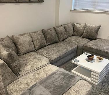 Westcliff-on-Sea Apartment | Silver Dream