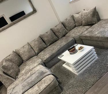 Westcliff-on-Sea Apartment | Silver Dream
