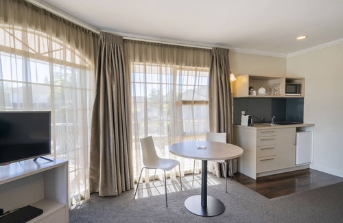 Fenton Street Hotel | Silver Fern Rotorua Suites & Spa