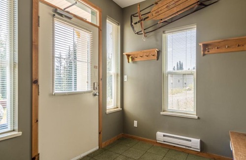Silver Star Mountain Apartment | Silver Fox