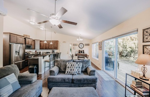 Maple Falls Cabin | Silver Lake Cabin #47 - Lakefront - Wi-Fi - F/P