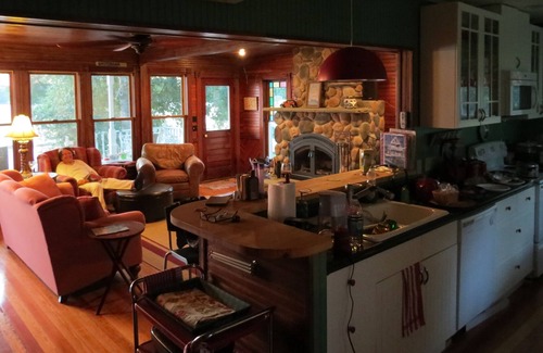 Castile Cottage | Silver Lake - Charming turn of the century Victorian Cottage - 5 miles to Letch.