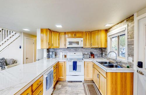 Silver Lake House | Silver Lake Serenity