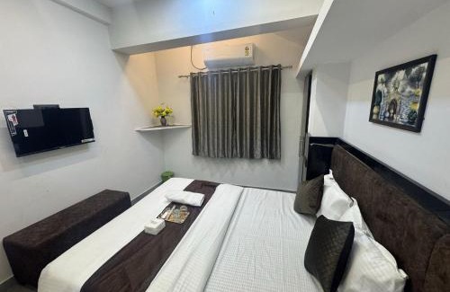 Barsi Hotel | Silver Palace Lodge