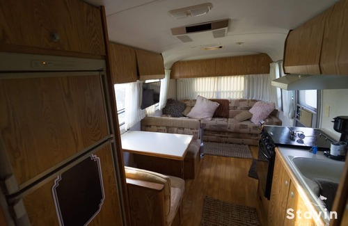 Fairhope House | Silver Sail Airstream Glamping sanitized Wifi EV charger 10 ac