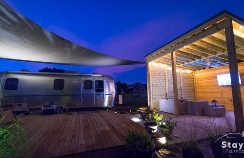 Fairhope House | Silver Sail Airstream Glamping sanitized Wifi EV charger 10 ac