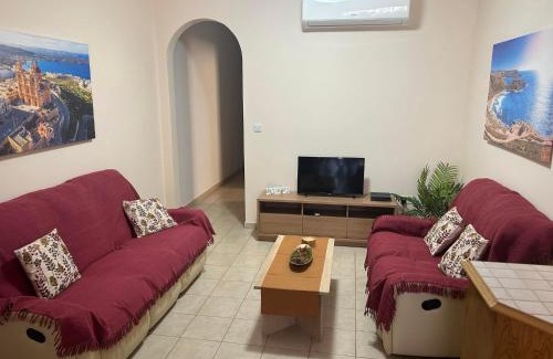 Marsaxlokk Apartment | Silver Shadow Holiday Maisonette
