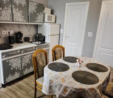 Mako Apartment | Silver Star Apartment