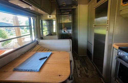 Fairhope House | Silver Star Glamping at its best ! Huge 30ft Airstream with everything and more