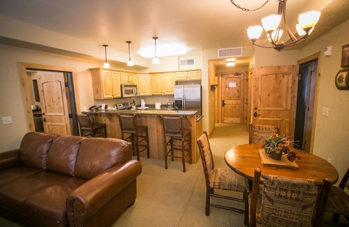 Park City Condo | Silverado Lodge with Fireplaces and Pool Views by RedAwning - Save 20% on 7+ Nights!