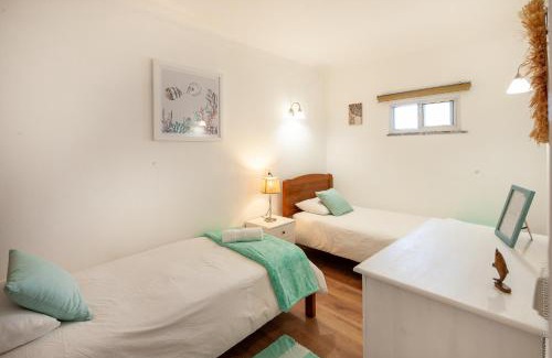 Sao Bernardino Apartment | Silvercoast Apartments - swimming pool & jacuzzi