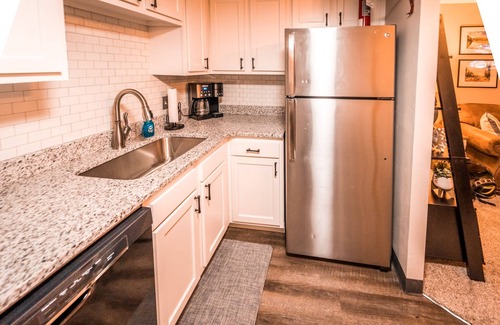 Snowshoe Condo | SilverCreek-2 Bedroom, 2 Bath Condo on the slopes w/night skiing!