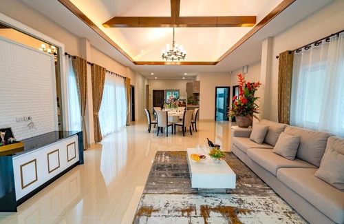 Huai Yai Villa | Silverlake Oasis : Pool Villa