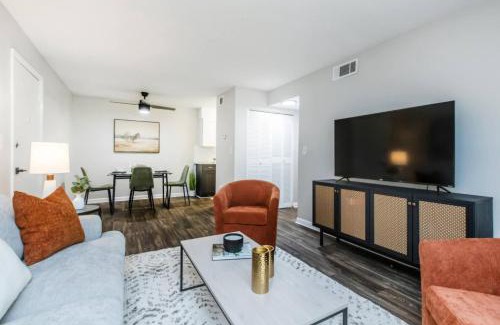 Huntsville Apartment | Silverstone Luxury Huntsville Extended Stay