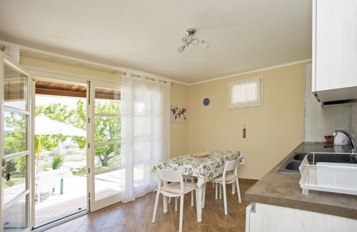 Portoferraio Apartment | Silvia Loft on Hill between Green & White Coast
