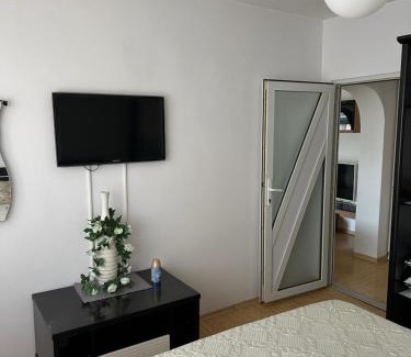 Targu Trotus Apartment | Silviu House