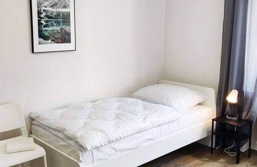 Bad Salzig Apartment | Sim01 Beautiful Holiday Flat With Balcony and Wifi