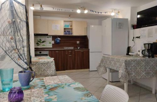 Golden Sands House | Simada Blue Guesthouse