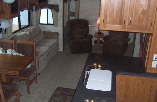 Okanagan-Similkameen House | Similkameen River View 5th wheel