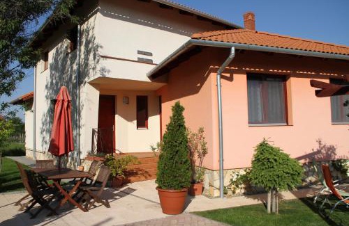 Balatongyorok Apartment | Simon Vendégház Balatongyörök