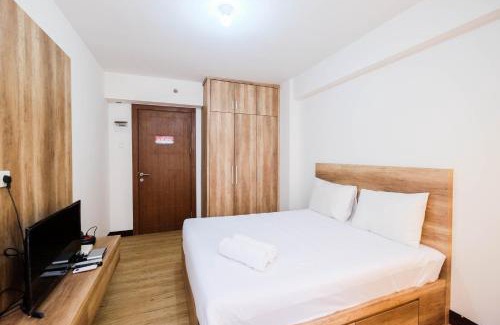 Depok Apartment | Simple and Homey Studio Room at Cinere Resort Apartment By Travelio